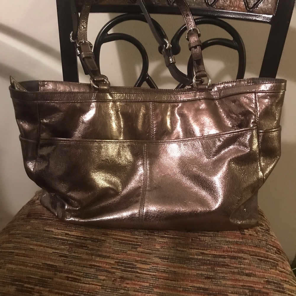 Coach purse - Picture 2 of 6